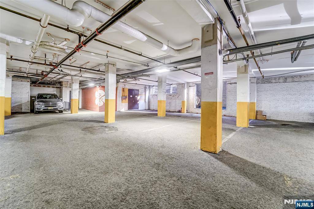 Harrison, NJ 07029,310 Passaic AVE #305