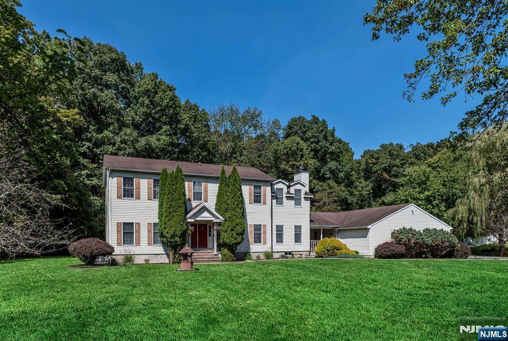 Lafayette, NJ 07848,11 Tanglewood DR
