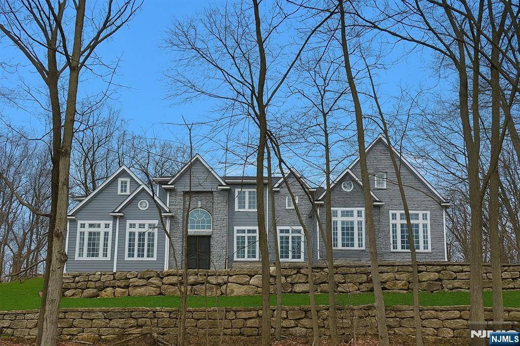 Franklin Lakes, NJ 07417,249 Terrace RD