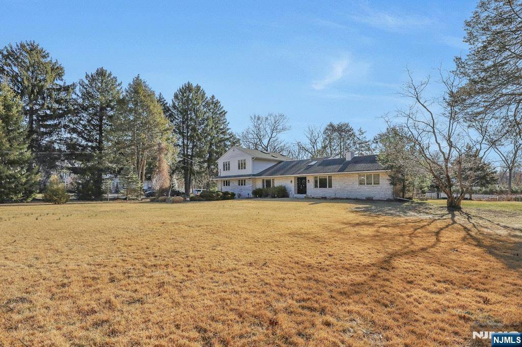 Franklin Lakes, NJ 07417,919 Colonial RD