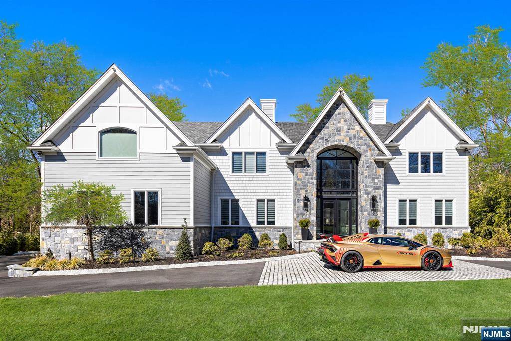 Upper Saddle River, NJ 07458,60 Pinehill DR