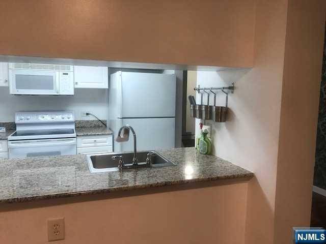 Fort Lee, NJ 07024,100 Old Palisade RD #1413