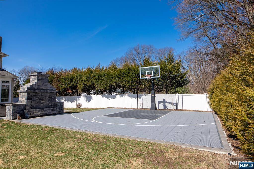 Harrington Park, NJ 07640,35 Arcadia CT