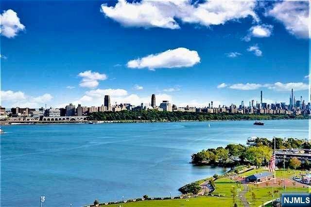 Edgewater, NJ 07020,1203 River RD #17G