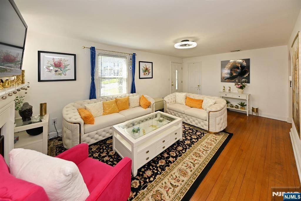 Maywood, NJ 07607,97 Cedar AVE