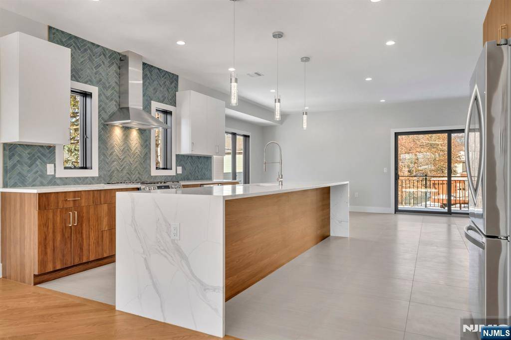 Palisades Park, NJ 07650,107 Sunset PL #A