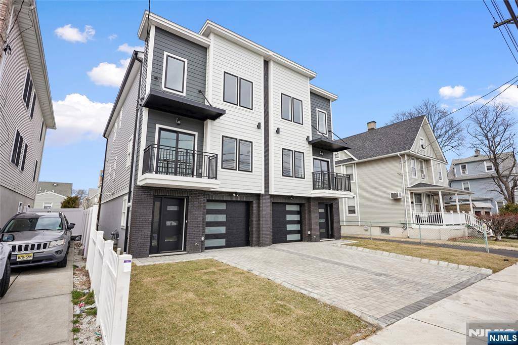 Kearny, NJ 07032,403 A Maple ST