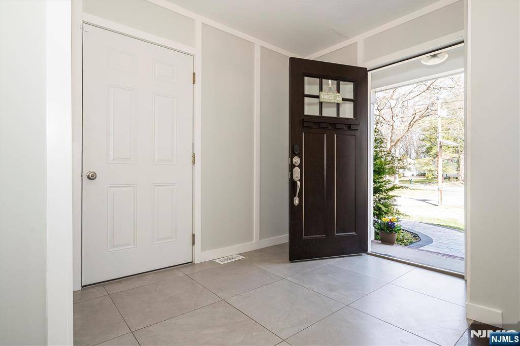 Woodcliff Lake, NJ 07677,30 Ravine DR