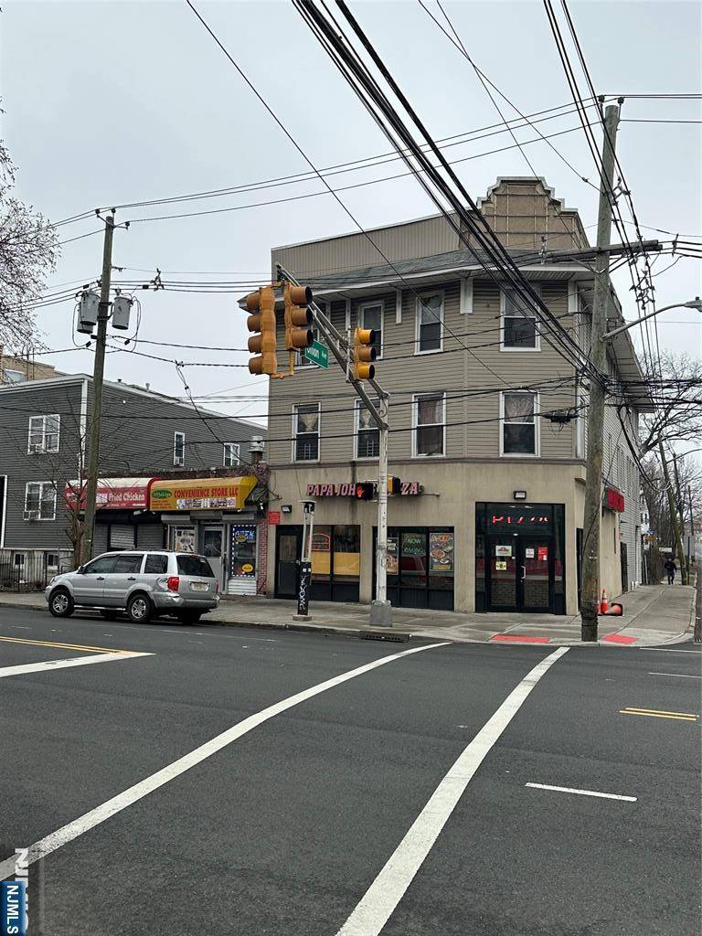Irvington, NJ 07111,742 Lyons AVE