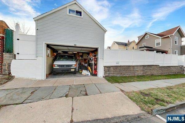 Kearny, NJ 07032,1 Pine ST