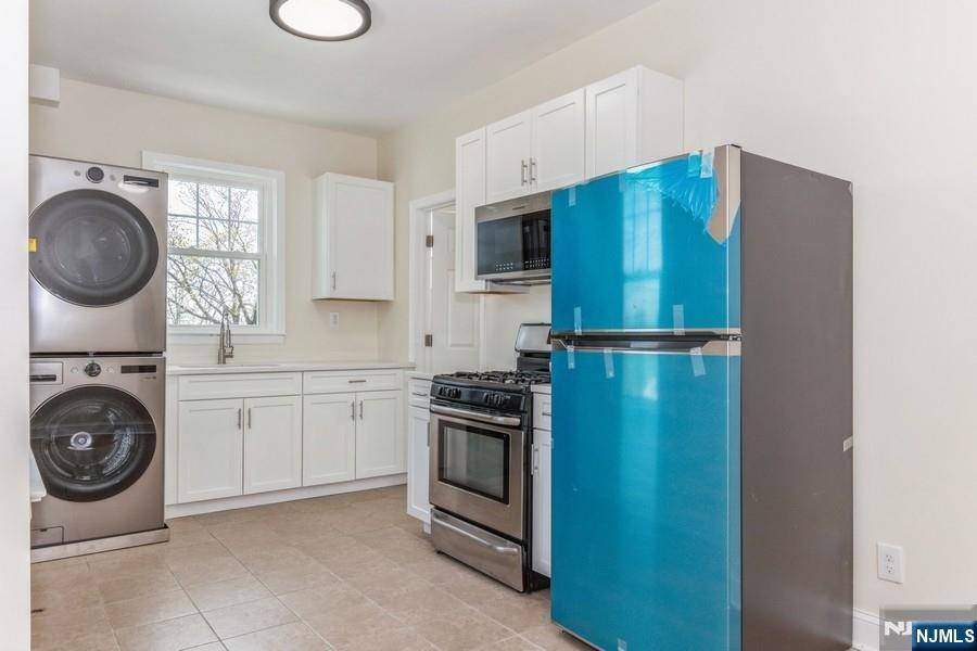 Clifton, NJ 07043,15 Hibben PL #2