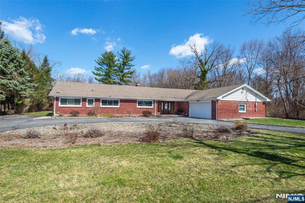 Montville Township, NJ 07045,4 Church LN