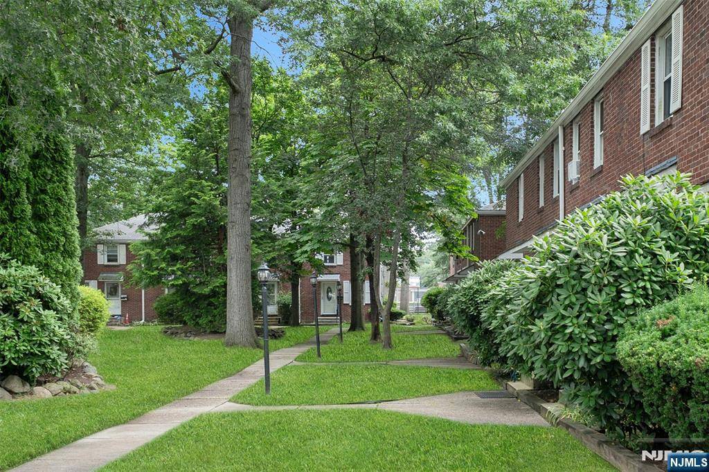 Englewood, NJ 07631,130 Glenbrook Pkwy #10D