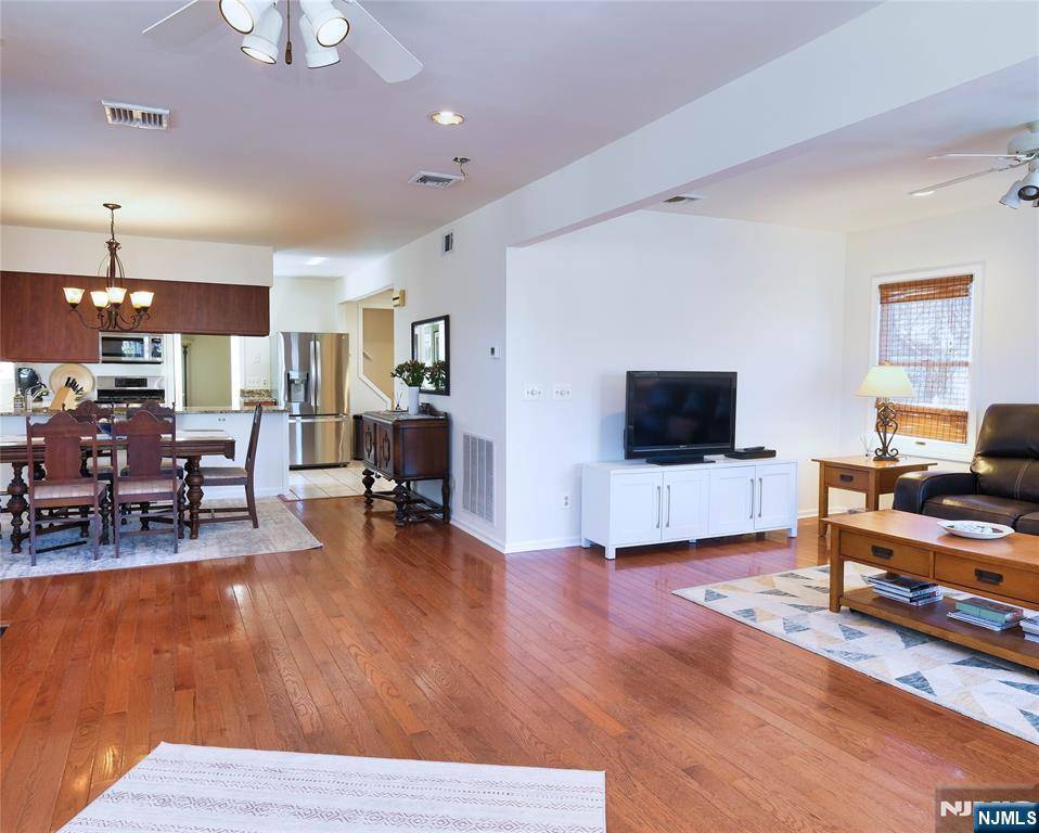 Verona, NJ 07044,249 Linden AVE