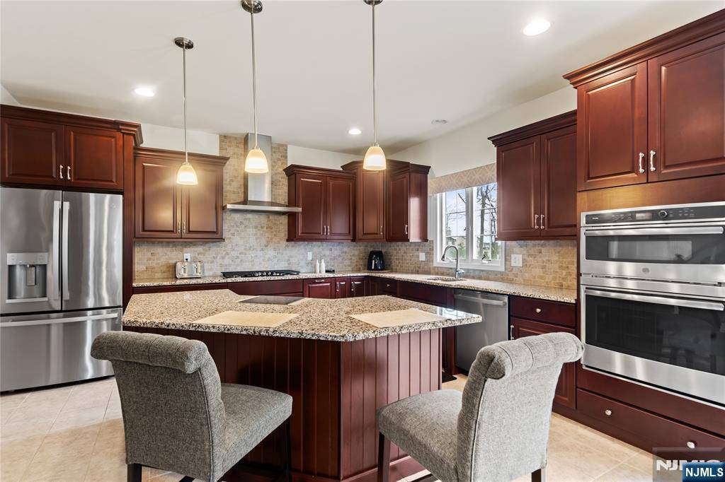 Hillsborough, NJ 08844,5 Mc Bride CT