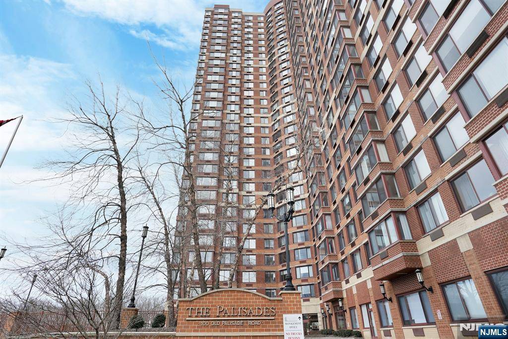 Fort Lee, NJ 07024,100 Old Palisade RD #3406