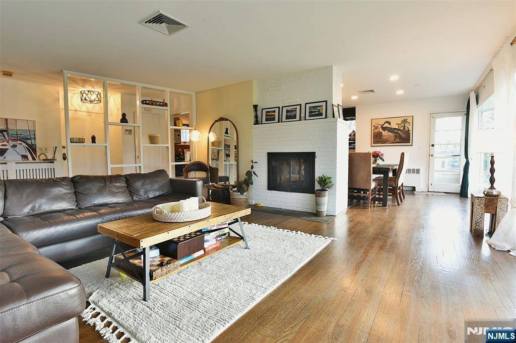 Hillsdale, NJ 07642,87 Stony Ridge DR