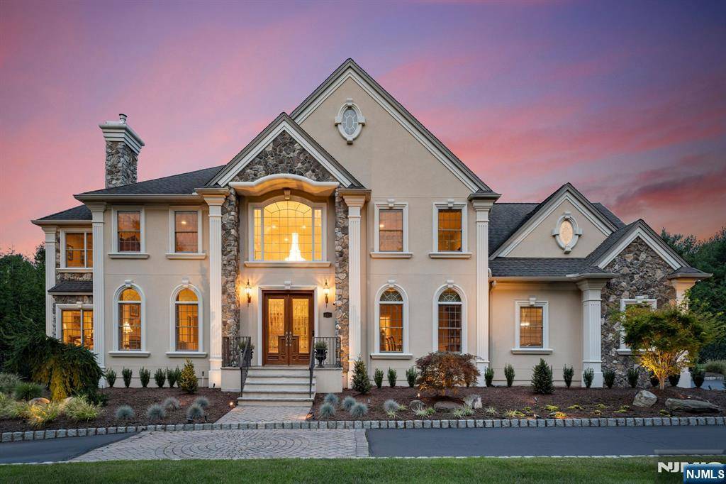Franklin Lakes, NJ 07417,109 Garden CT