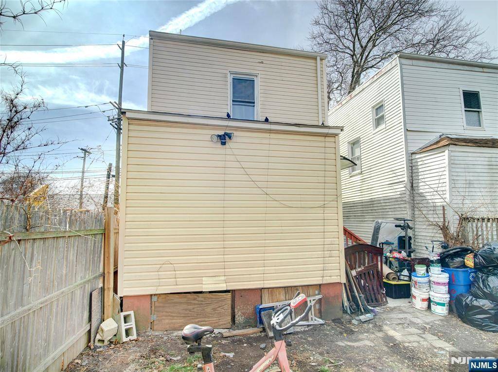 Irvington, NJ 07111,301 Nye AVE