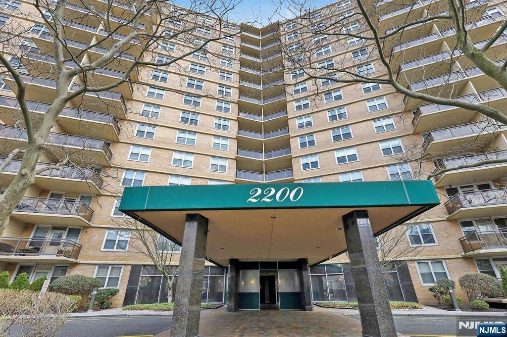 Fort Lee, NJ 07024,2200 N Central RD #1N