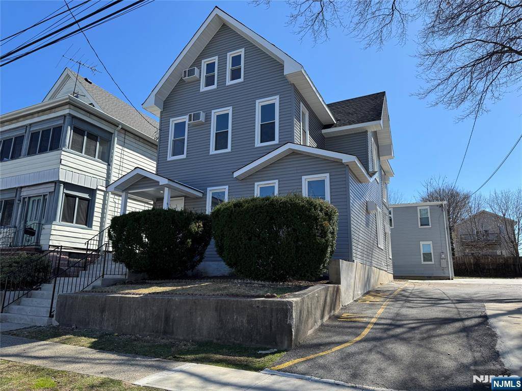East Rutherford, NJ 07073,194 Everett PL #2