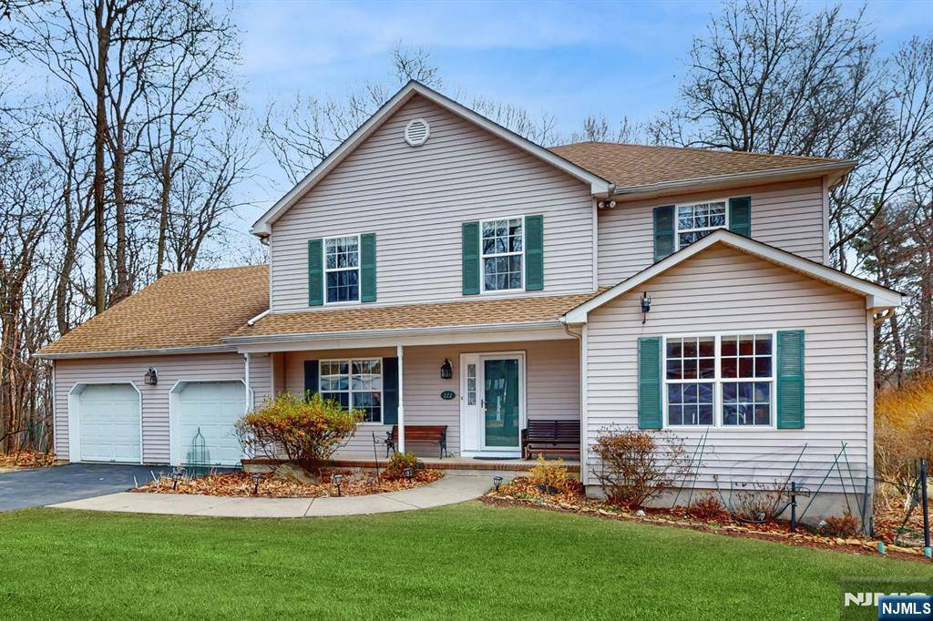 Dover Town, NJ 07801,222 Ann ST
