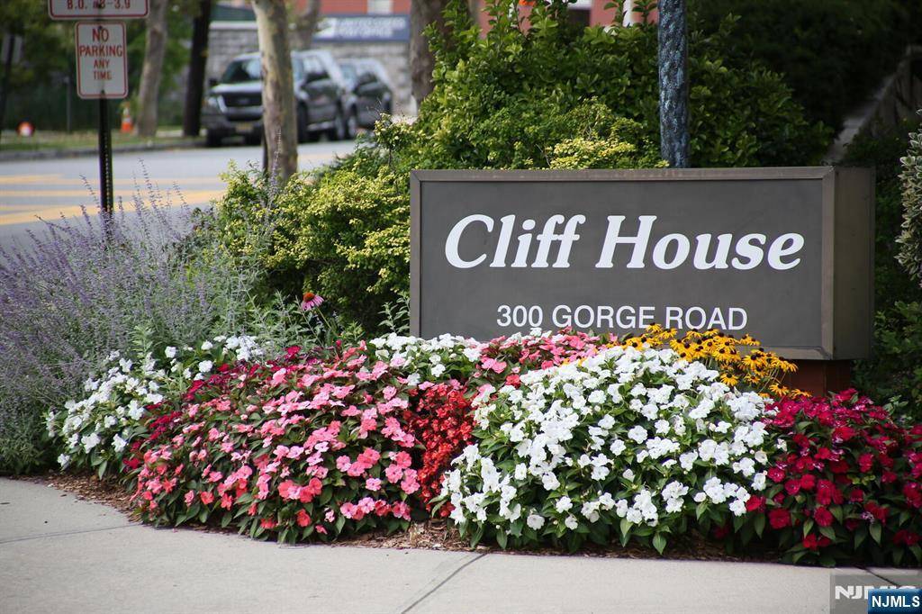 Cliffside Park, NJ 07010,300 Gorge RD #6