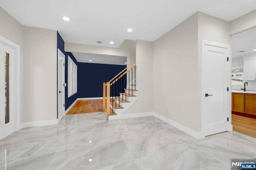 New Milford, NJ 07646,1122 Boulevard