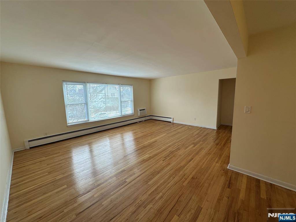 Wood Ridge, NJ 07075,215 Valley BLVD #5