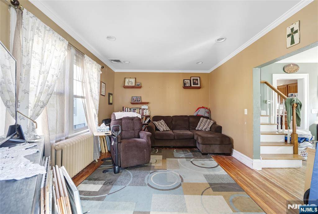 Westwood, NJ 07675,497 4th AVE