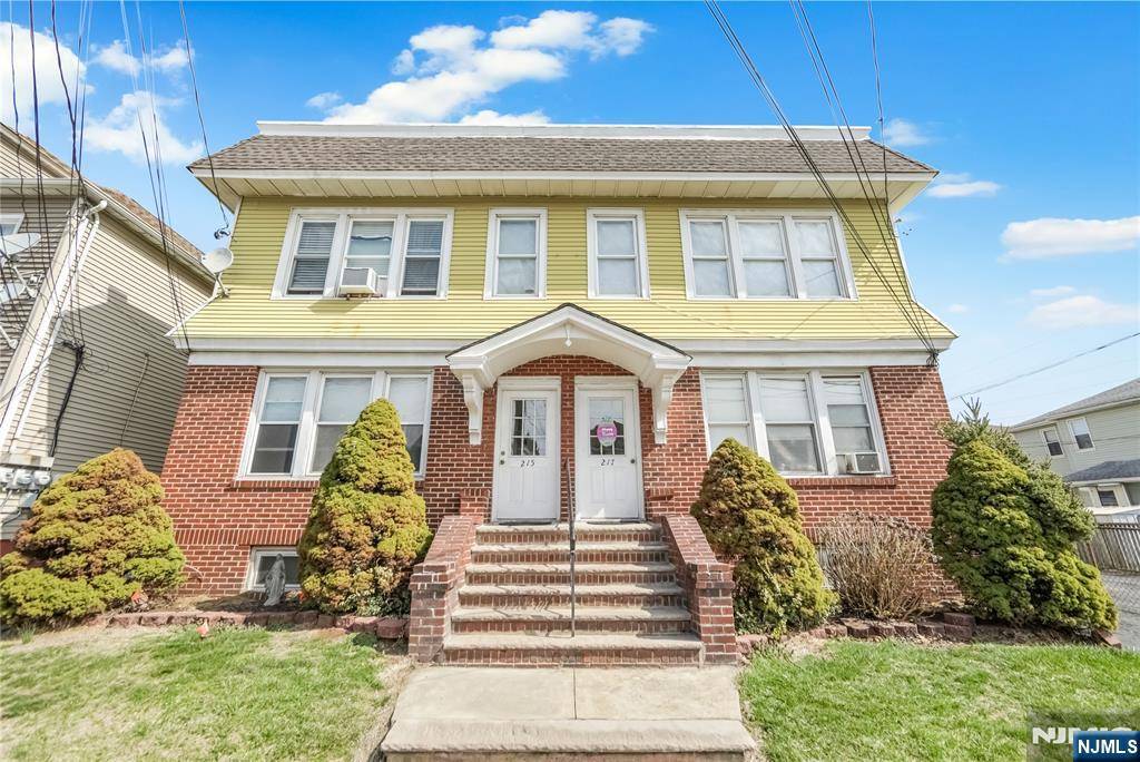 Kearny, NJ 07032,215 Seeley AVE