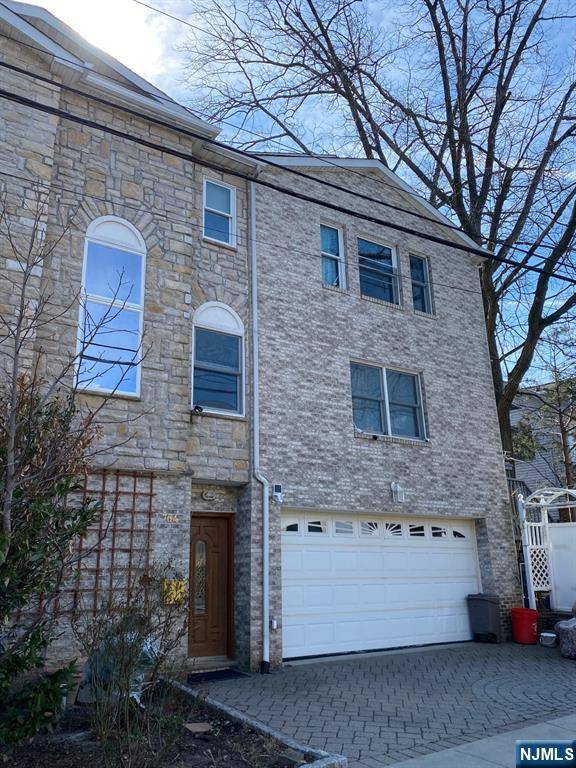 Cliffside Park, NJ 07010,764 Jefferson AVE #C0764