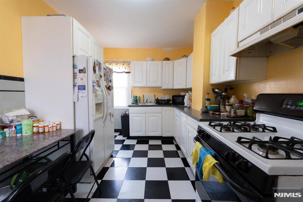 Paterson, NJ 07514,383 23rd ST