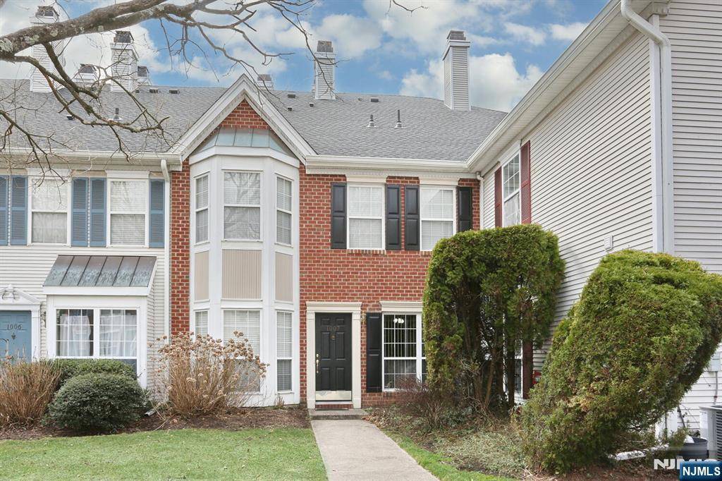 Mahwah, NJ 07430,1007 Cumberland CT