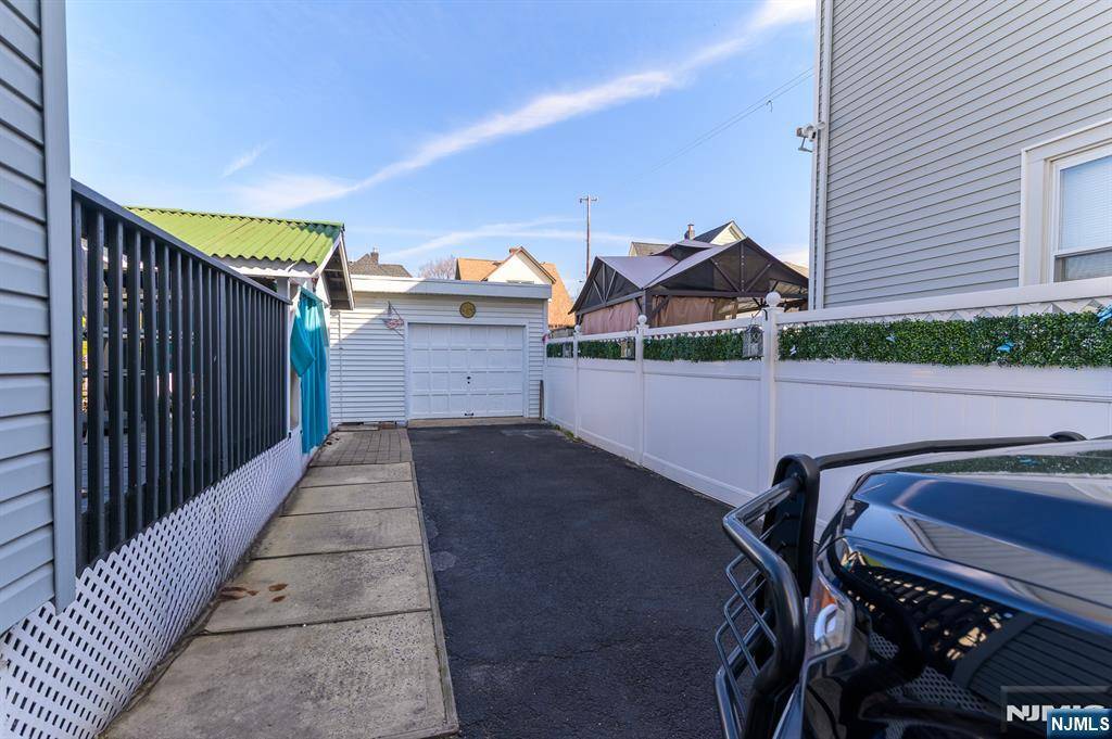Clifton, NJ 07011,76 Christie AVE