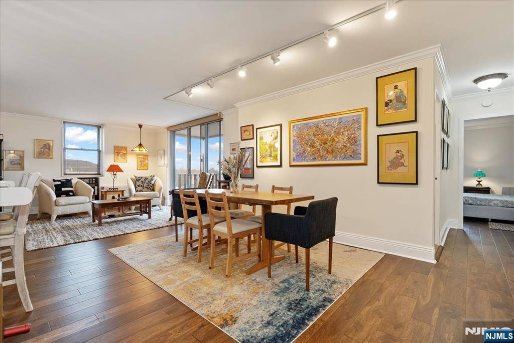 Montclair, NJ 07043,530 Valley #7E