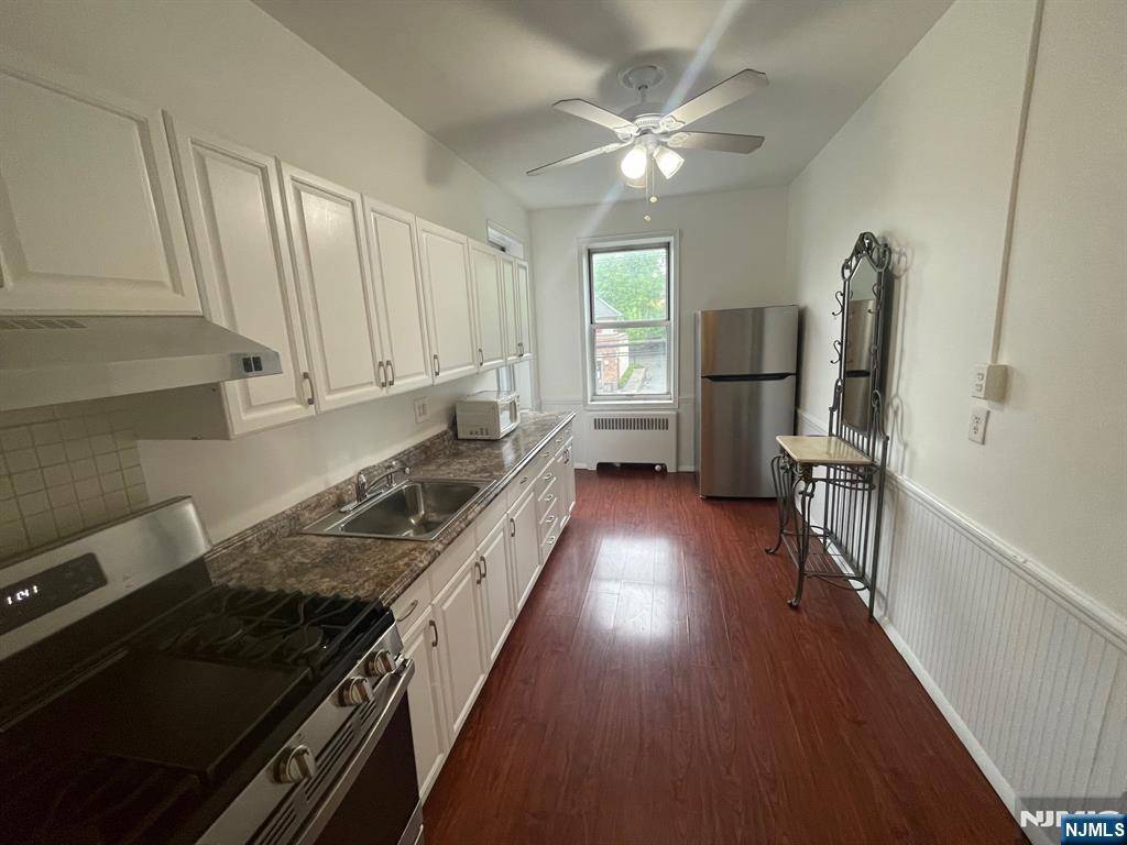Teaneck, NJ 07666,985 Teaneck RD #2L