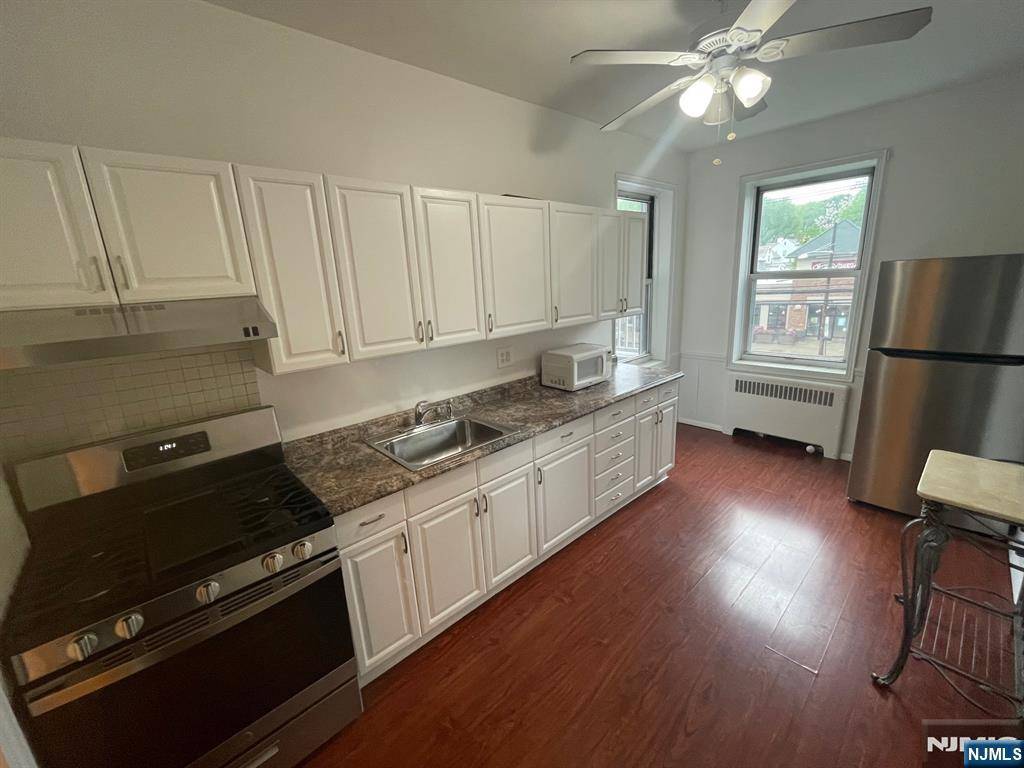 Teaneck, NJ 07666,985 Teaneck RD #2L