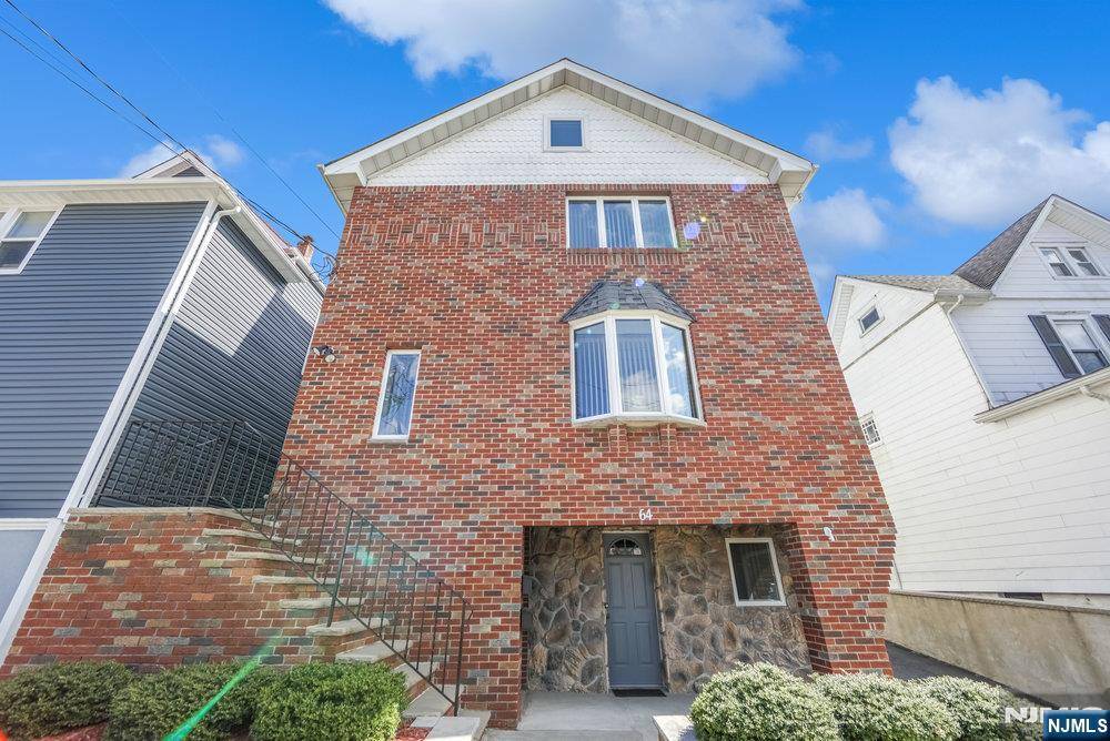East Rutherford, NJ 07073,64 Mozart ST
