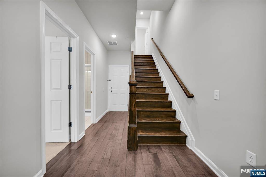 Livingston, NJ 07039,23 Haralson CT