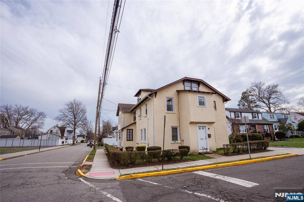 Bergenfield, NJ 07621,66 S Summit