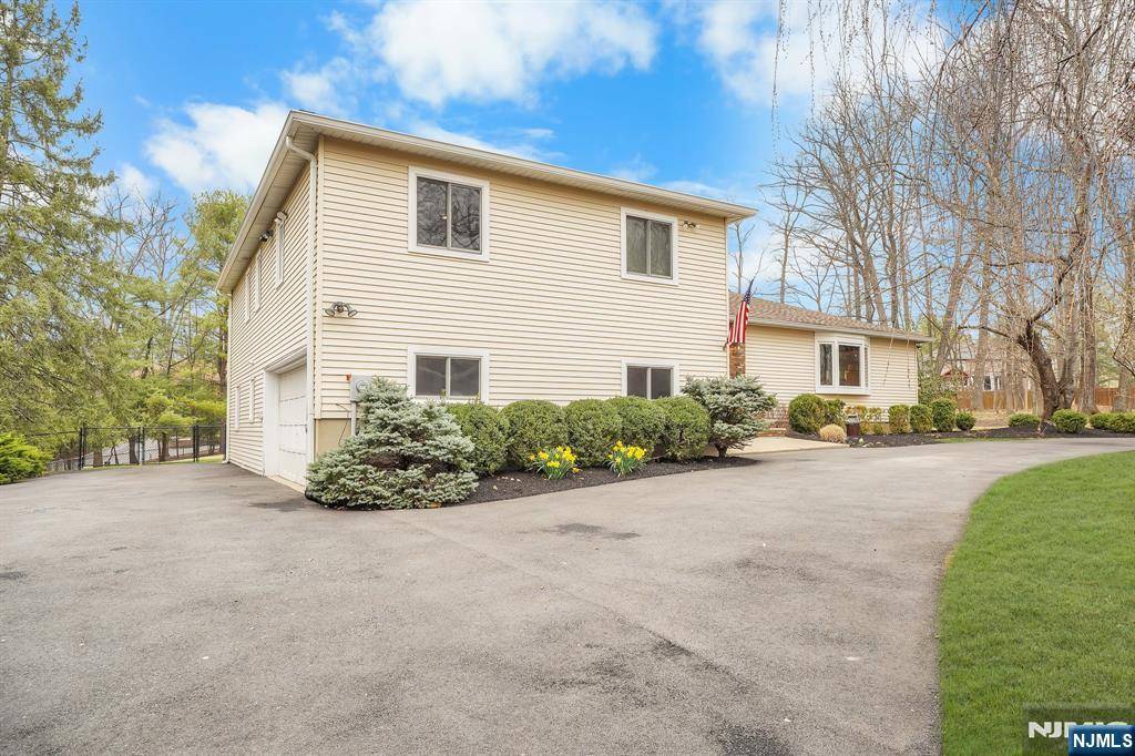 Montville Township, NJ 07045,18 Salter DR