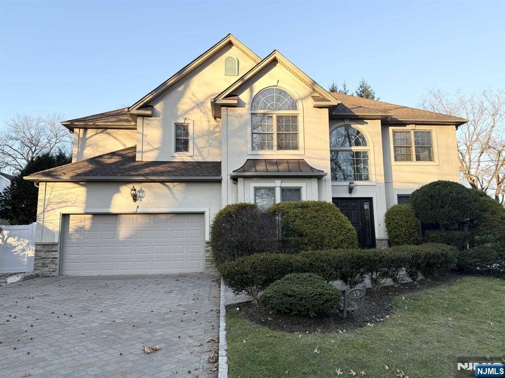 Demarest, NJ 07627,19 Laurel RD