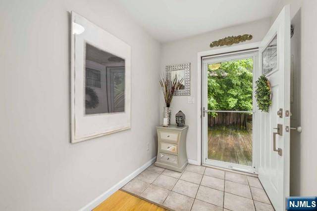 Edgewater, NJ 07020,1110 River RD #104
