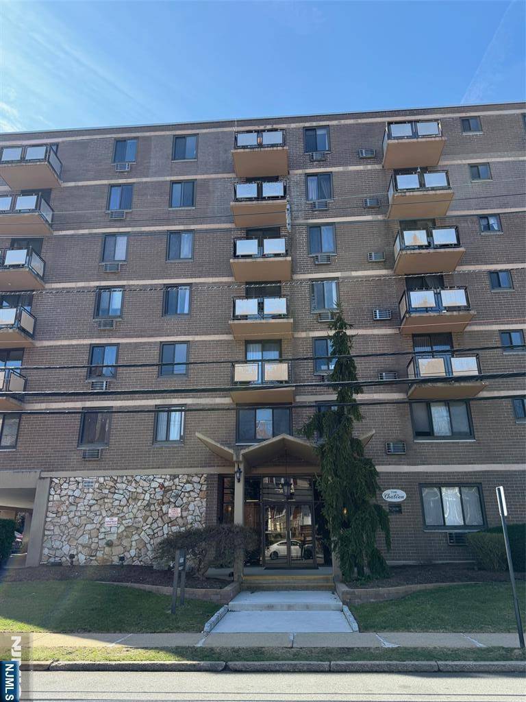 Hackensack, NJ 07601,25 unit 5C Zabriskie ST