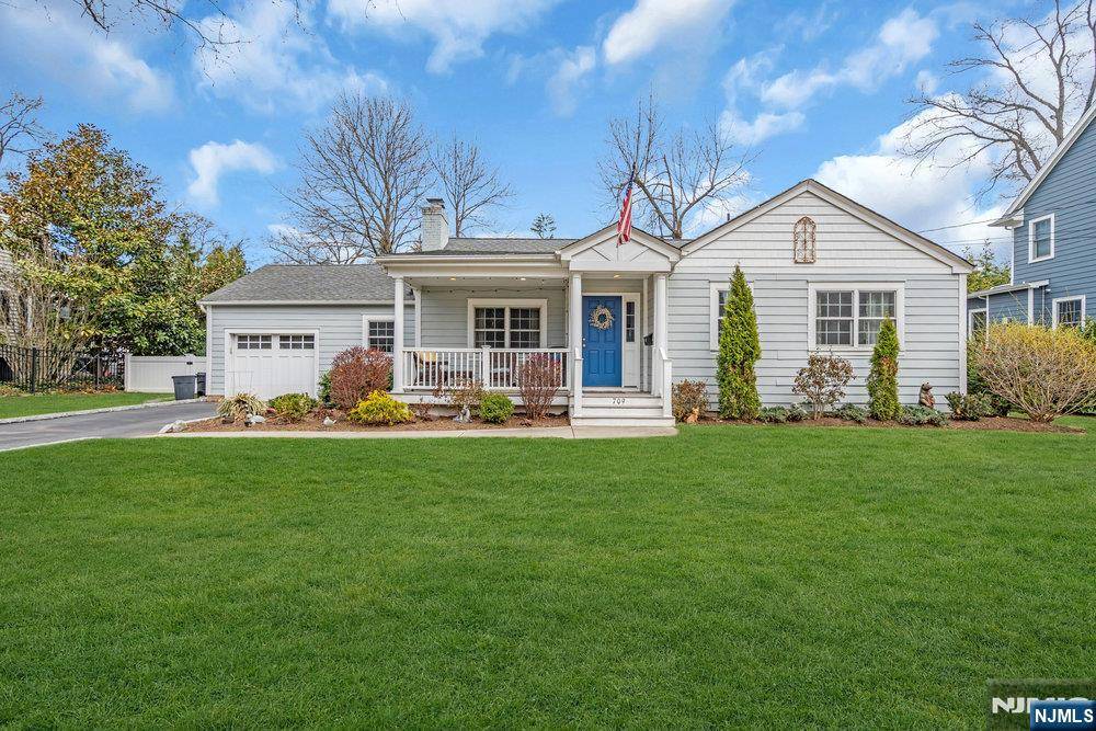 Ridgewood, NJ 07450,709 Albert PL