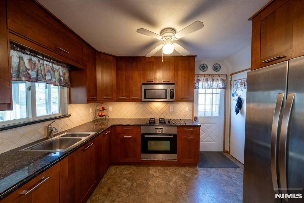 Woodland Park, NJ 07424,17 Filippone WAY