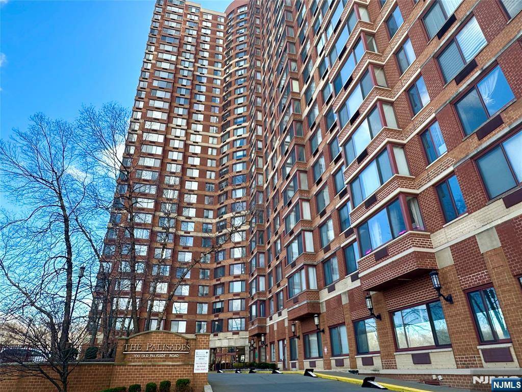 Fort Lee, NJ 07024,100 Old Palisade RD #3513