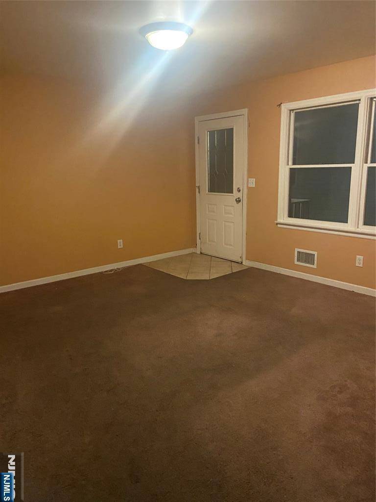 Lodi, NJ 07644,274 Harrison AVE #1