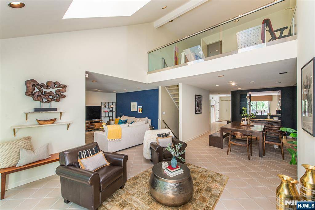 West Orange, NJ 07052,204 Barringer CT